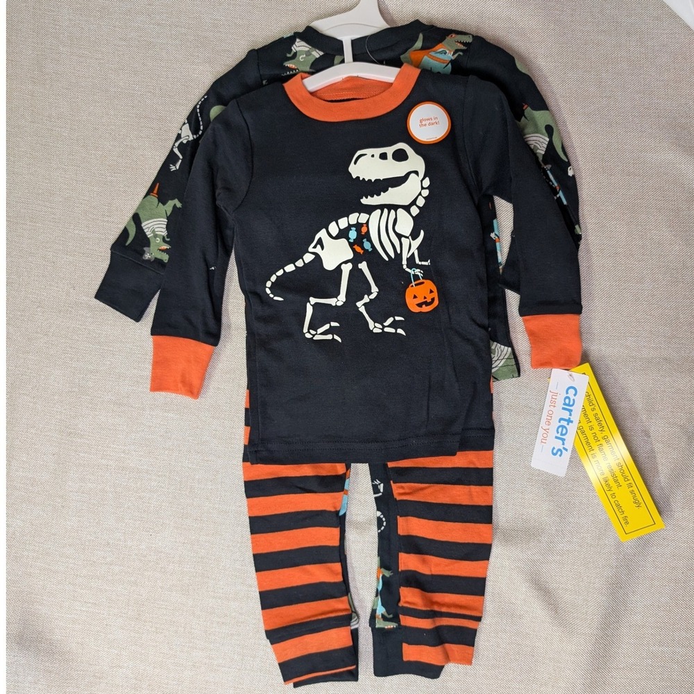 Carter's Pajamas Kids 12M Black NWT Glow Dark Dinosaur Halloween 2-Pack Snug Fit